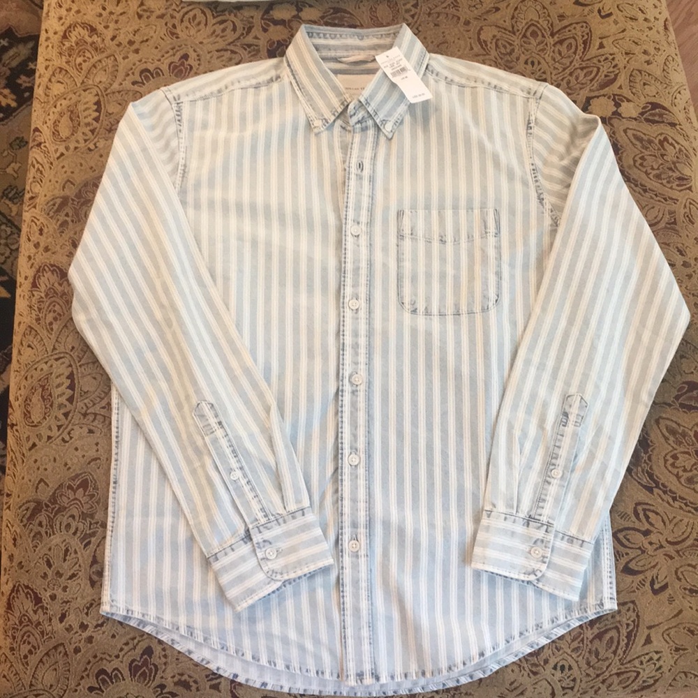 American Eagle Stripped shirt